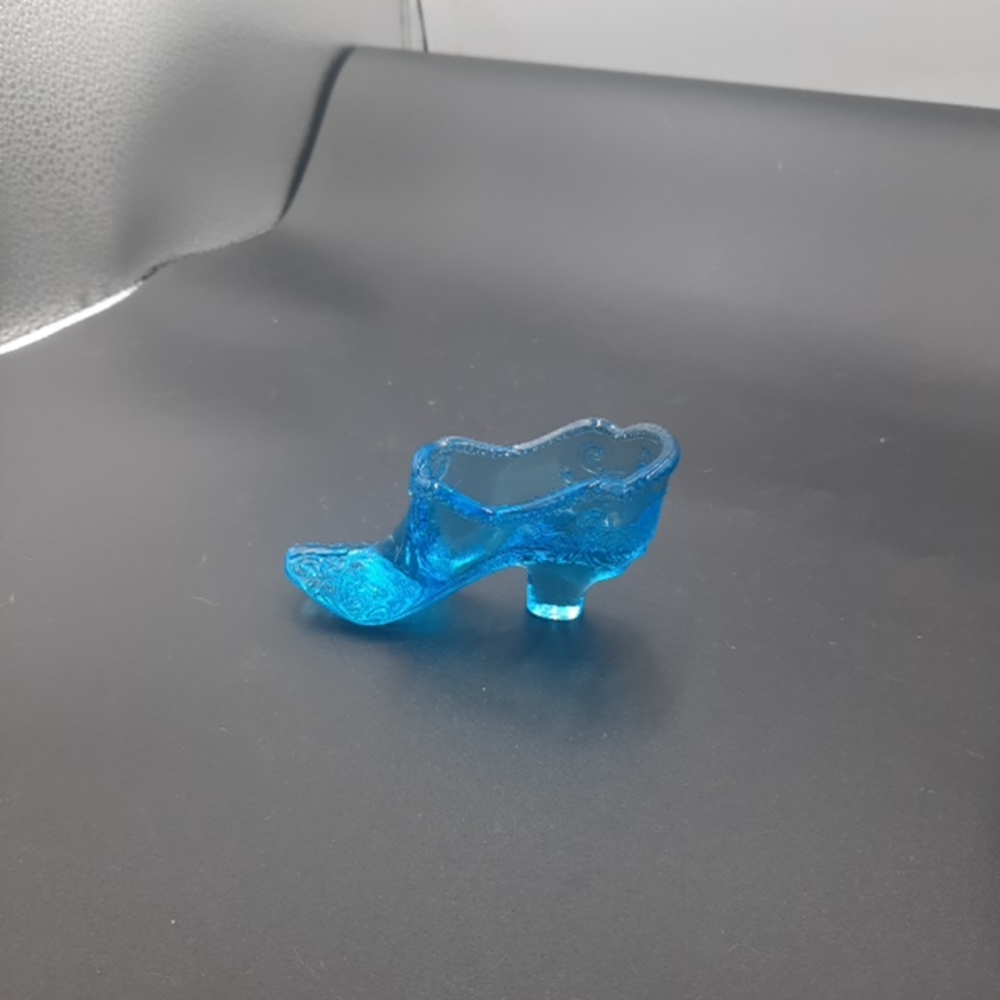 Fenton Blue Glass Slipper Figurine